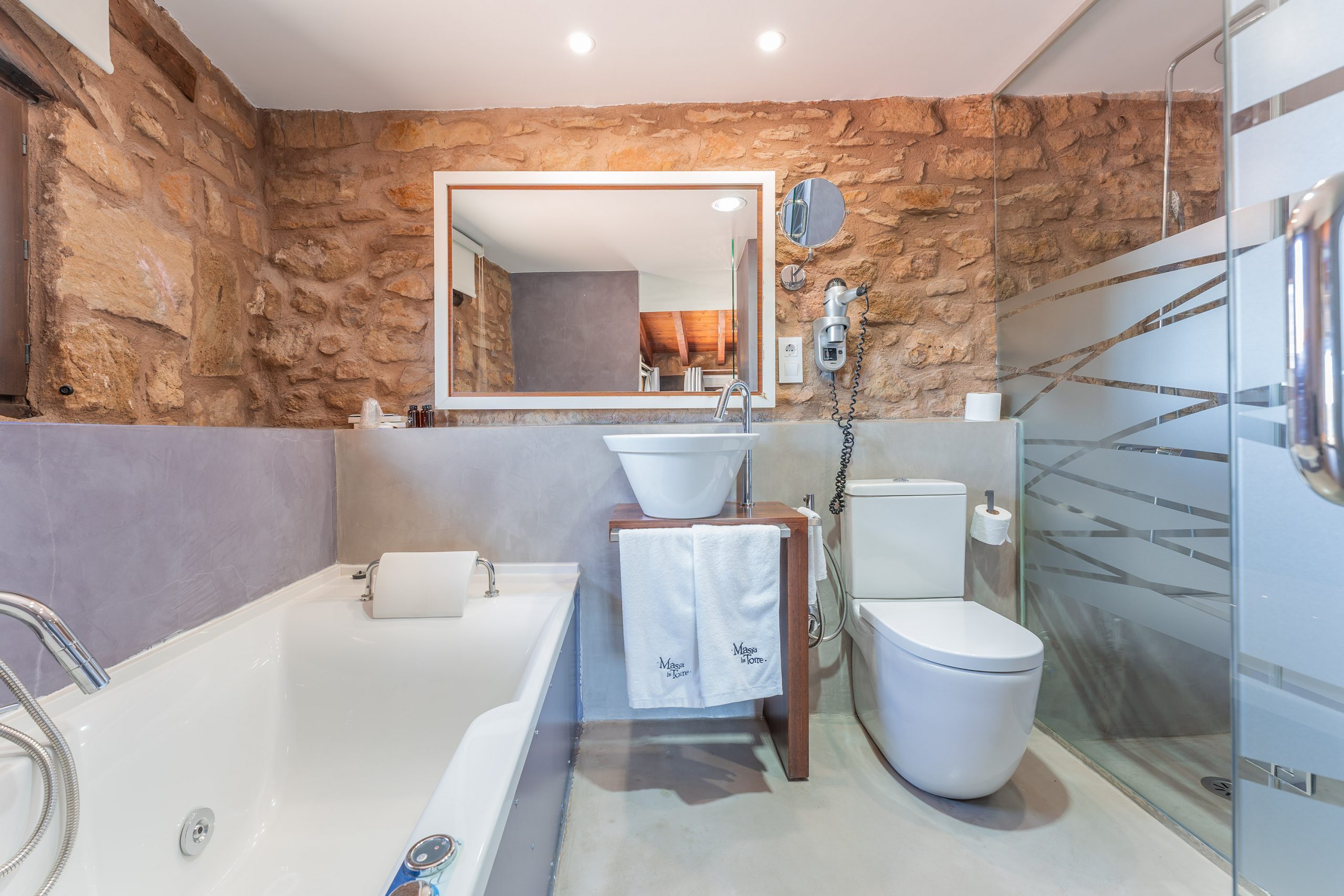 Masía la Torre - foto habitación