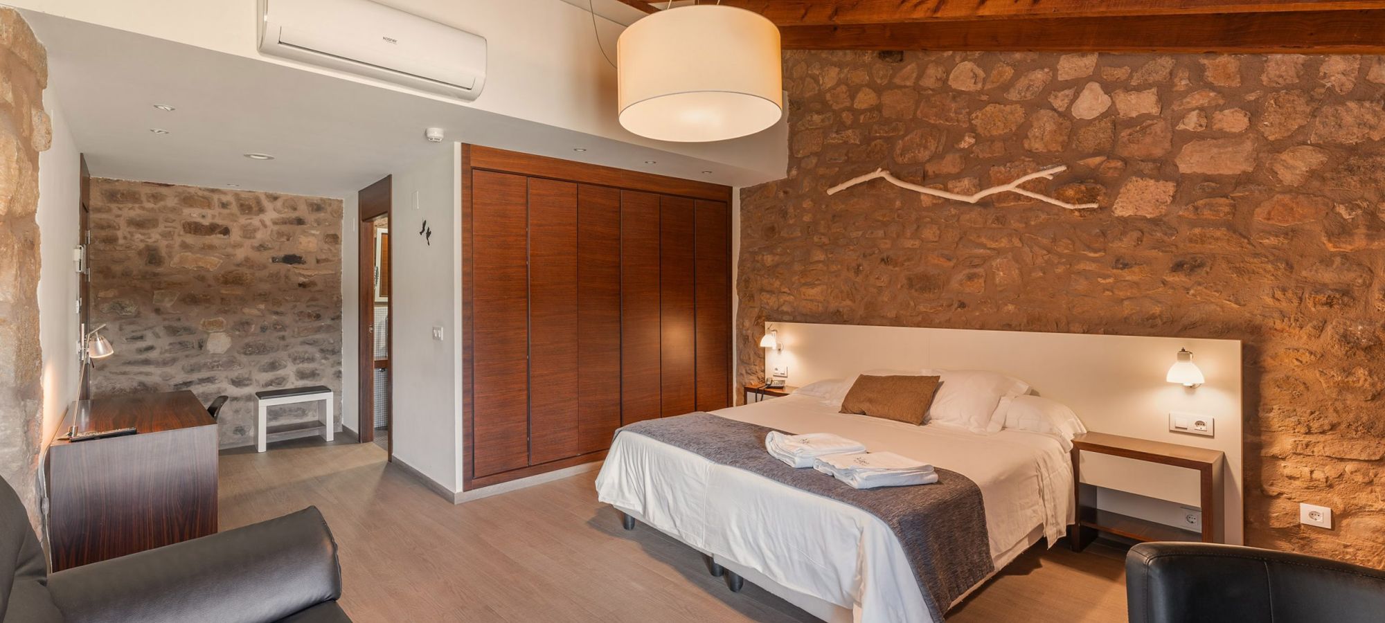 Masía la Torre - foto de habitación